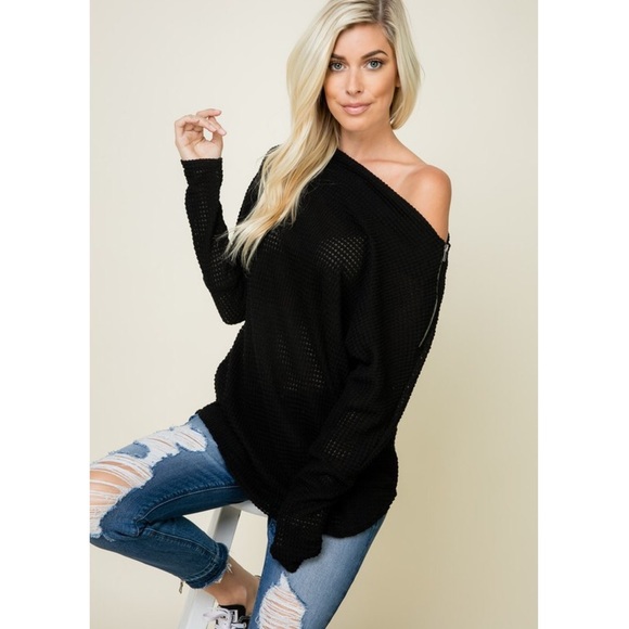 Tops - Black Off The Shoulder Top